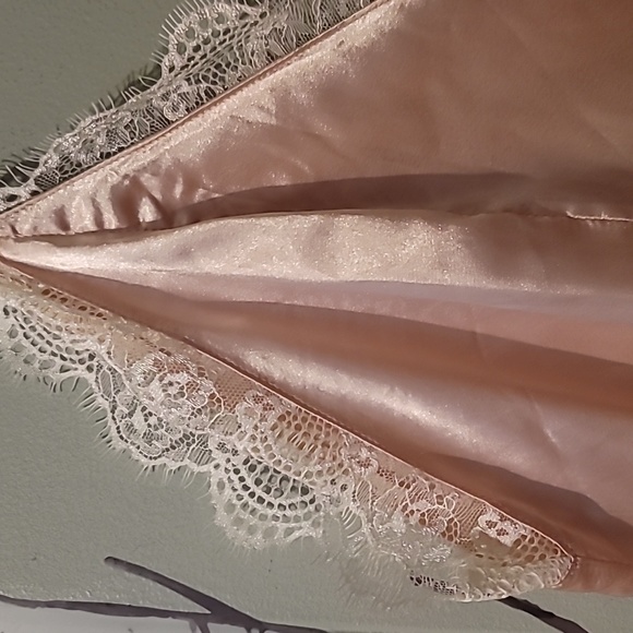 SHEIN Silk cami with scalloped lace Size"2x" - Picture 4 of 8